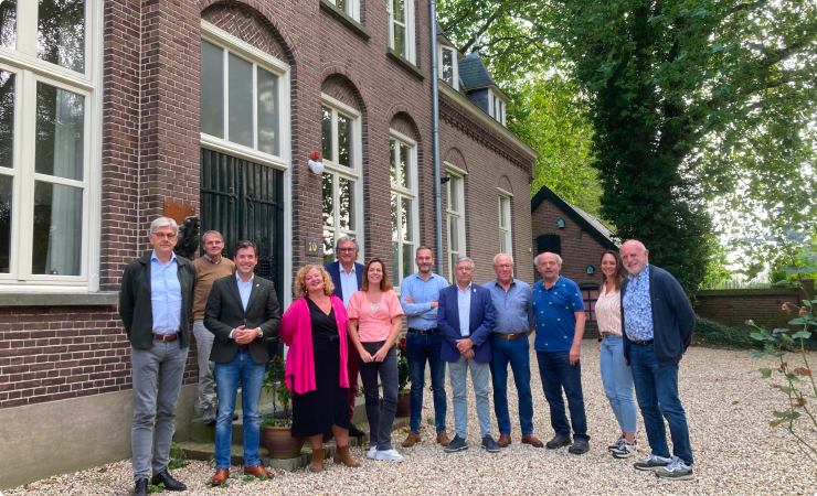 Het tweede huis - organisatie - bestuurszaken